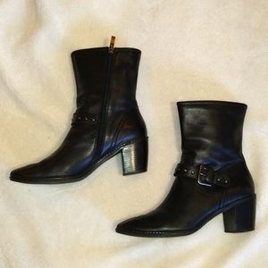 Anne Klein leather ankle Boots